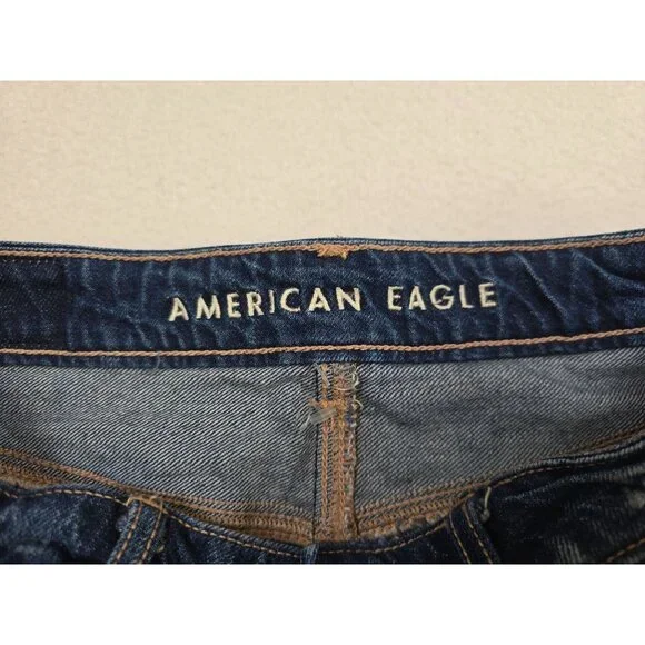 American Eagle Tomgirl Shorts Size 2 Distressed Denim Frayed Hem - Picture 2 of 5